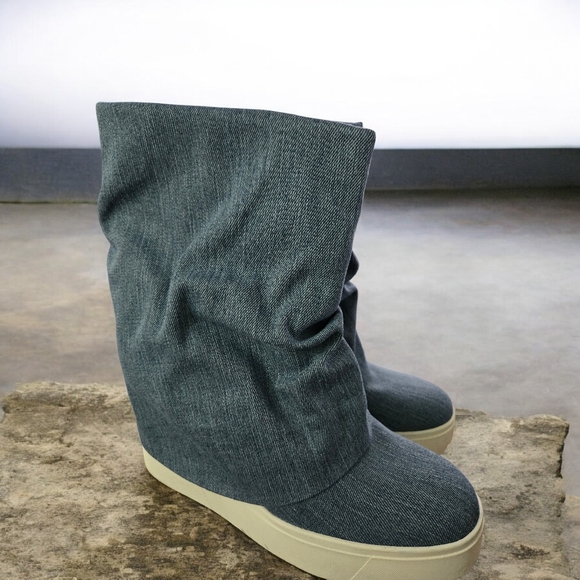 Guess Guinna Denim Women's Wedge Boots Size 10 - Picture 2 of 6